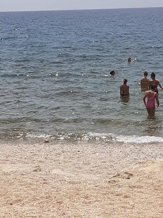 Lola Apartmani روفينج المظهر الخارجي الصورة